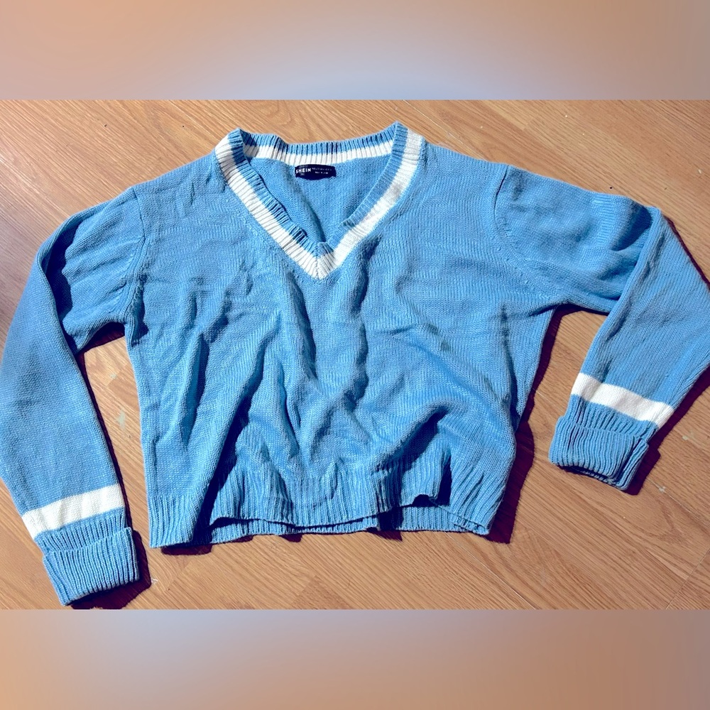 🏷️🏷️Bright bold Blue cropped cable knit sweater SHEIN women/jr Large